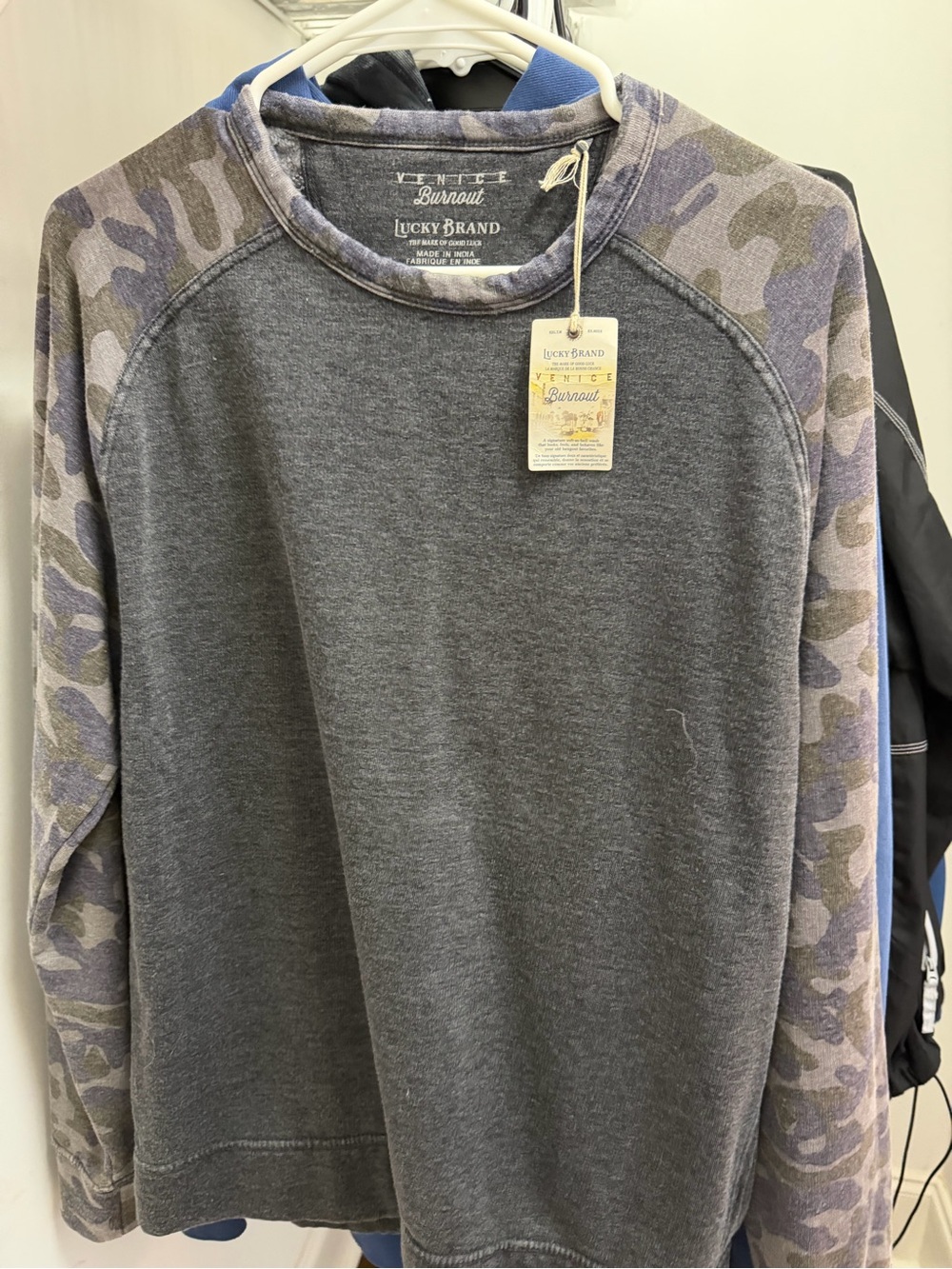 M - Lucky Brand Men’s Gray Camo Sleeve Pullover Sweater NWT